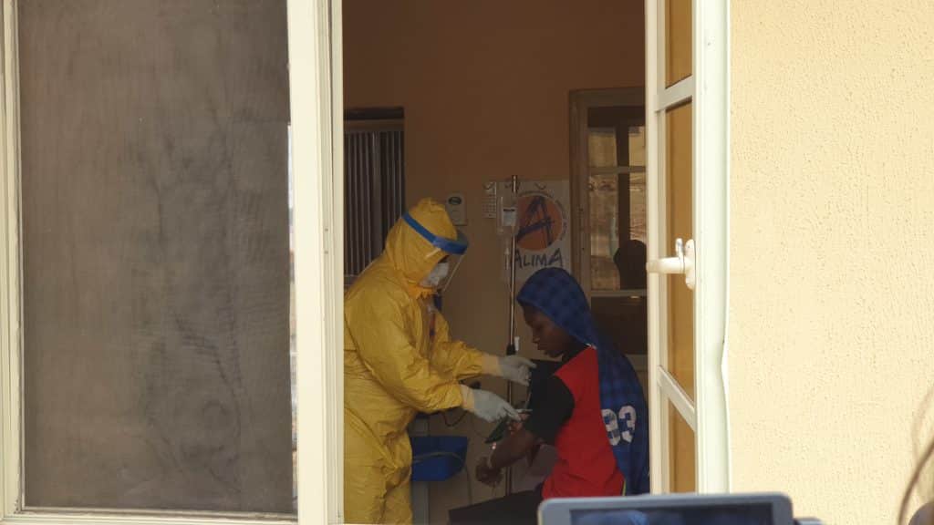 « Nos recherches sur la fièvre de Lassa pourraient aider à combattre d'autres virus émergents » - Dr Marie Jaspard sur RFI 2 Nigeria Lassa Integrate ALIMA