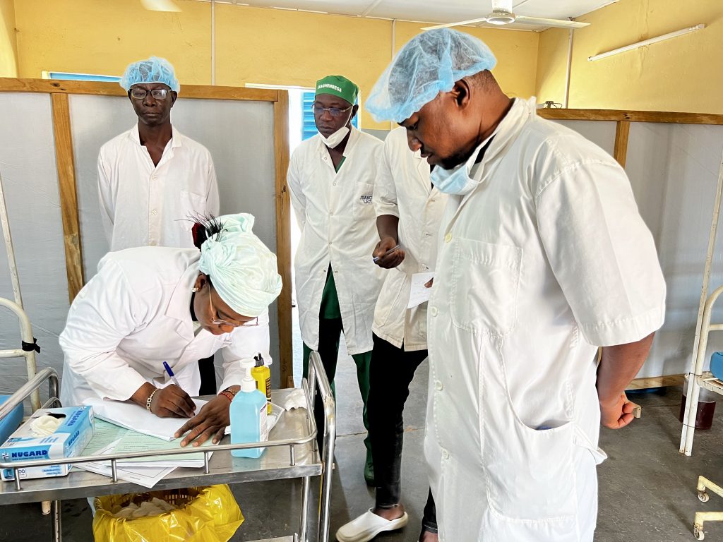 Titao and Barsalogho: Where Surgery Brings Hope 3 3 - Chirurgie Titao - Burkina Faso - Dr Saratou Boubacar