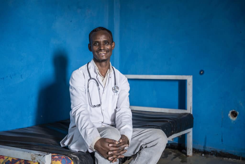 Le Dr Shukri à l'hôpital de Hargelle en Éthiopie